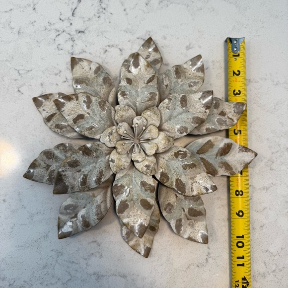 Distressed Floral Metal Wall Decor - Picture 4 of 5